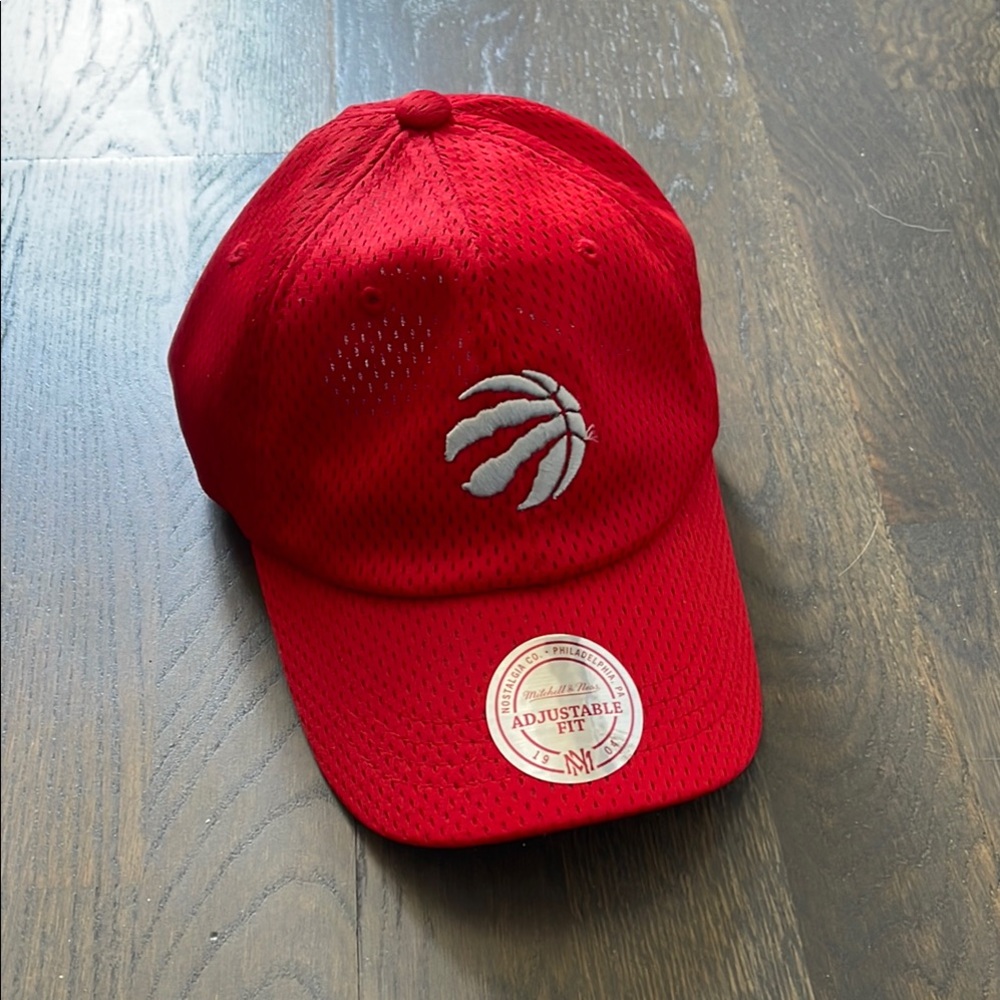 Toronto Raptors Red Adjustable Fit Cap - Picture 2 of 4